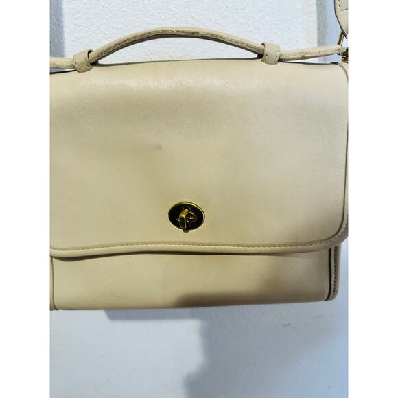 Coach Handbags - Vintage COACH 9870 Ivory Leather Court Brass Turn Lock Crossbody Strap Bag